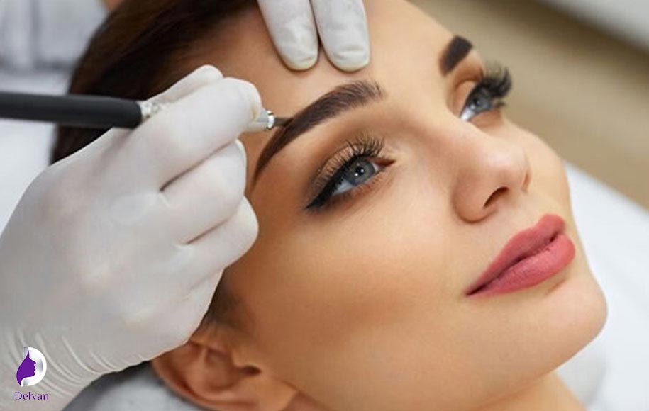 تاتو ابرو و کاشت ابرو روی آن